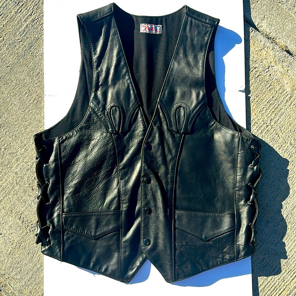Vintage Beti black biker leather cowboy vest with pockets
